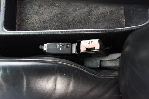 1988 MERCEDES-BENZ 500 SEC AUTO Te koop (foto 45 van 168)