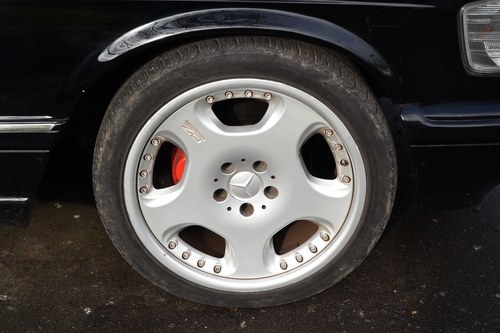 1988 MERCEDES-BENZ 500 SEC AUTO Te koop (foto 23 van 168)