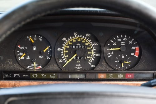 1988 MERCEDES-BENZ 500 SEC AUTO Te koop (foto 34 van 168)