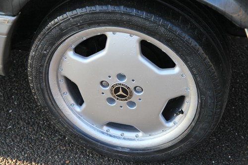 NO RESERVE - 1986 Mercedes-Benz 500 SEC In vendita (immagine 24 di 118)