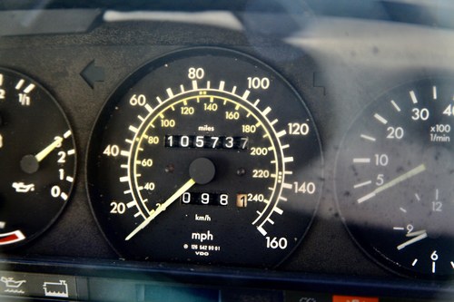 NO RESERVE - 1986 Mercedes-Benz 500 SEC In vendita (immagine 28 di 118)