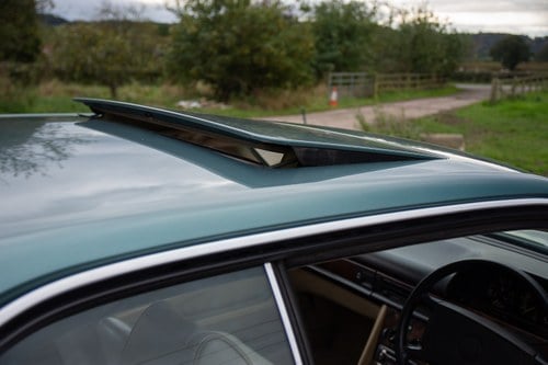 NO RESERVE -1986 Mercedes-Benz 500 SEC In vendita (immagine 61 di 179)