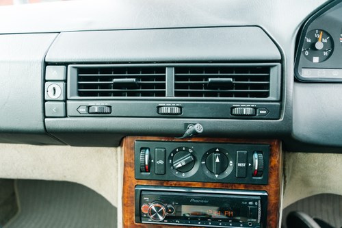 1991 Mercedes Benz 500SL-32 (R129) For Sale (picture 71 of 176)