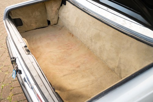 1984 Mercedes-Benz 500SL (R107) En venta (imagen 138 de 201)