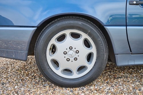 1993 Mercedes-Benz 500SL For Sale (picture 32 of 222)