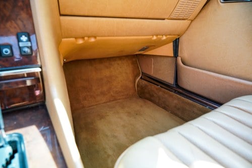 1988 Mercedes-Benz 560SL (LHD) till salu (bild 56 av 209)