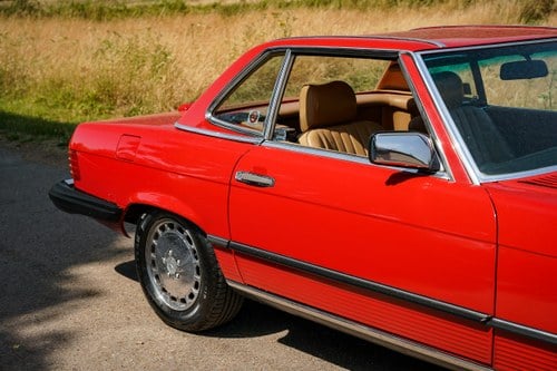 1988 Mercedes-Benz 560SL (LHD) till salu (bild 155 av 209)