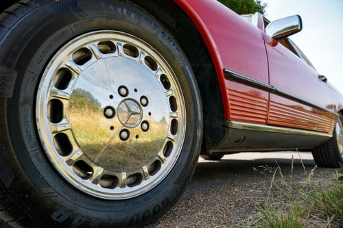 1988 Mercedes-Benz 560SL (LHD) till salu (bild 115 av 209)