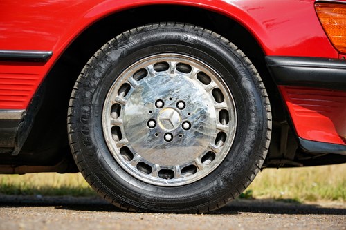 1988 Mercedes-Benz 560SL (LHD) till salu (bild 29 av 209)