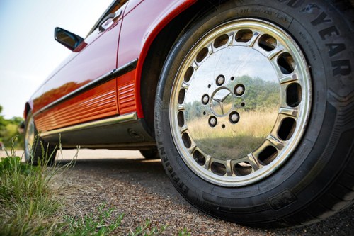 1988 Mercedes-Benz 560SL (LHD) till salu (bild 117 av 209)