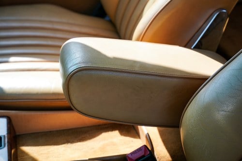 1988 Mercedes-Benz 560SL (LHD) till salu (bild 57 av 209)