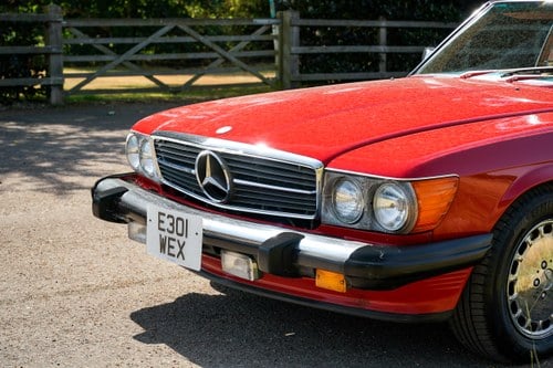 1988 Mercedes-Benz 560SL (LHD) till salu (bild 127 av 209)