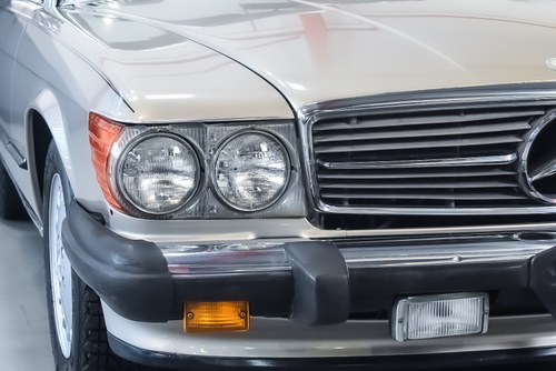 NO RESERVE - 1987 Mercedes-Benz 560SL Convertible 5,6L V8 - LHD In vendita (immagine 62 di 110)