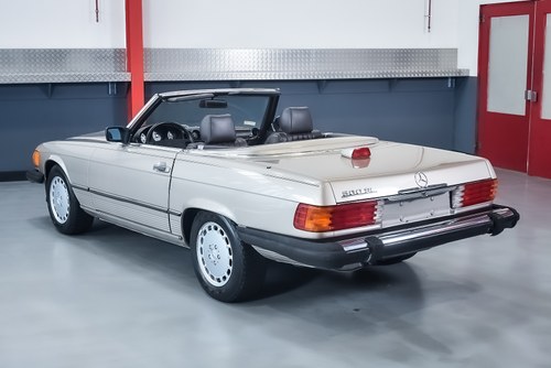 NO RESERVE - 1987 Mercedes-Benz 560SL Convertible 5,6L V8 - LHD In vendita (immagine 15 di 110)