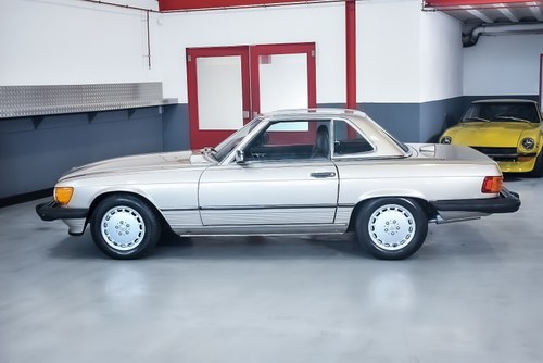 NO RESERVE - 1987 Mercedes-Benz 560SL Convertible 5,6L V8 - LHD In vendita (immagine 28 di 110)