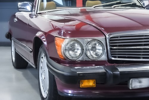 NO RESERVE - 1987 Mercedes-Benz 560SL Convertible (R107) 5.6L V8 LHD In vendita (immagine 63 di 105)