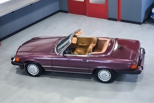 NO RESERVE - 1987 Mercedes-Benz 560SL Convertible (R107) 5.6L V8 LHD In vendita (immagine 25 di 105)