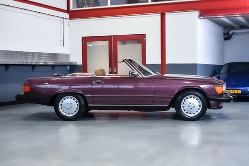NO RESERVE - 1987 Mercedes-Benz 560SL Convertible (R107) 5.6L V8 LHD In vendita (immagine 23 di 105)