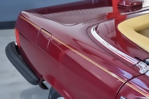 NO RESERVE - 1987 Mercedes-Benz 560SL Convertible (R107) 5.6L V8 In vendita (immagine 81 di 124)