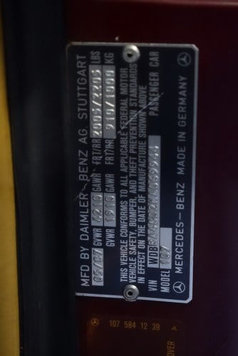 NO RESERVE - 1987 Mercedes-Benz 560SL Convertible (R107) 5.6L V8 In vendita (immagine 90 di 124)