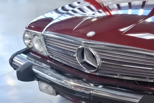 NO RESERVE - 1987 Mercedes-Benz 560SL Convertible (R107) 5.6L V8 In vendita (immagine 82 di 124)