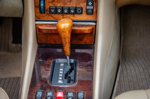1988 Mercedes-Benz 560SL (R107, LHD) For Sale (picture 63 of 161)