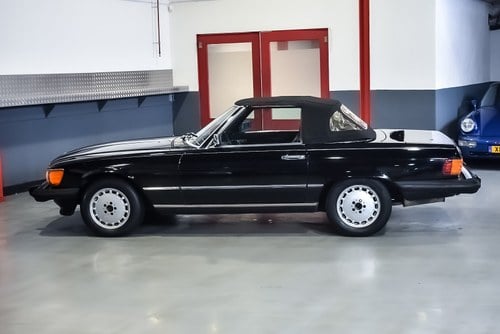 NO RESERVE - 1986 Mercedes-Benz 560SL (R107) LHD In vendita (immagine 30 di 106)