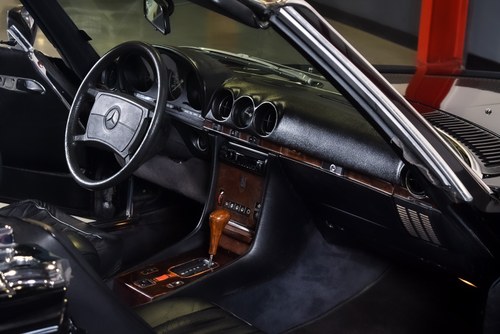NO RESERVE - 1986 Mercedes-Benz 560SL (R107) LHD In vendita (immagine 52 di 106)