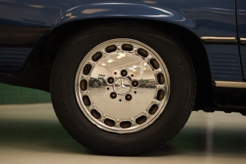 1987 Mercedes-Benz 560SL (R107) For Sale (picture 14 of 101)