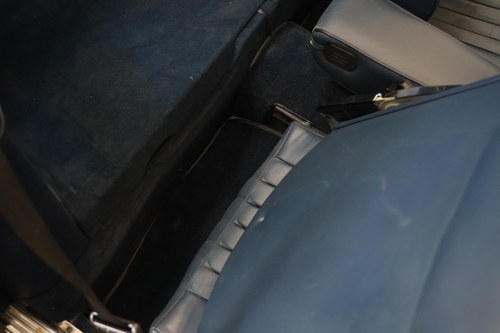 1987 Mercedes-Benz 560SL (R107) For Sale (picture 43 of 101)