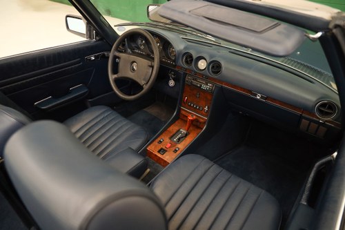 1987 Mercedes-Benz 560SL (R107) For Sale (picture 23 of 101)