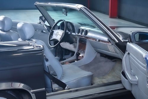 1986 Mercedes-Benz R107 560SL Convertible 5.6L V8 LHD In vendita (immagine 47 di 99)