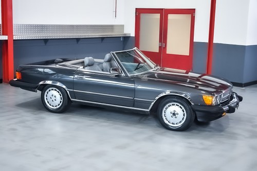 1986 Mercedes-Benz R107 560SL Convertible 5.6L V8 LHD In vendita (immagine 12 di 99)