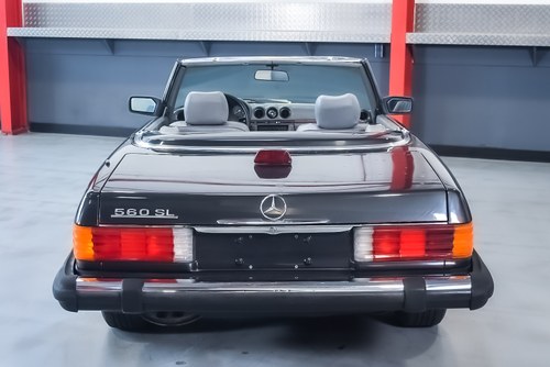 1986 Mercedes-Benz R107 560SL Convertible 5.6L V8 LHD In vendita (immagine 18 di 99)