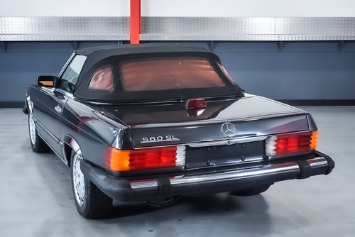 1986 Mercedes-Benz R107 560SL Convertible 5.6L V8 LHD In vendita (immagine 26 di 99)