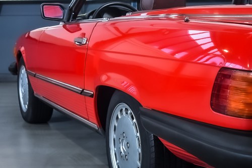 NO RESERVE - 1988 Mercedes 560SL Roadster zum Verkauf (Bild 70 von 81)