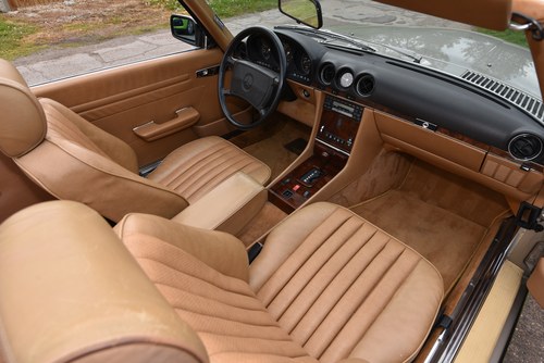 1988 Mercedes-Benz 560SL LHD zum Verkauf (Bild 32 von 128)