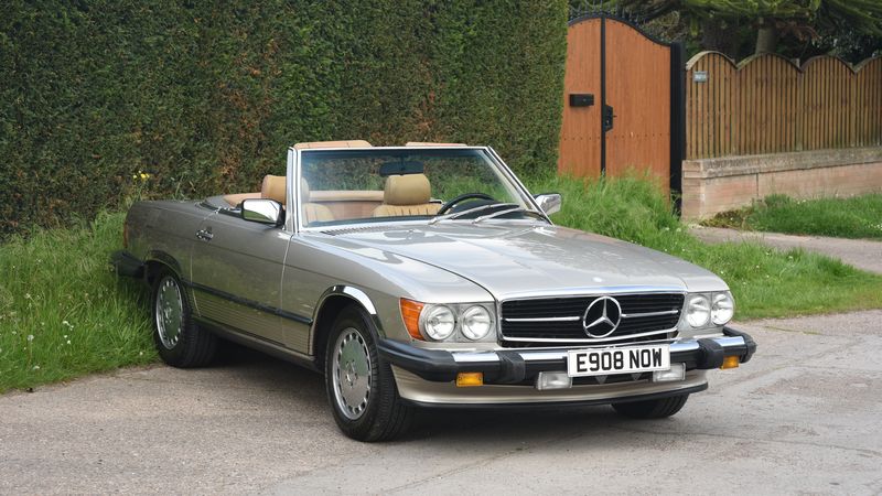 1988 Mercedes-Benz 560SL LHD For Sale (picture 1 of 128)