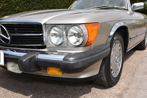 1988 Mercedes-Benz 560SL LHD zum Verkauf (Bild 87 von 128)