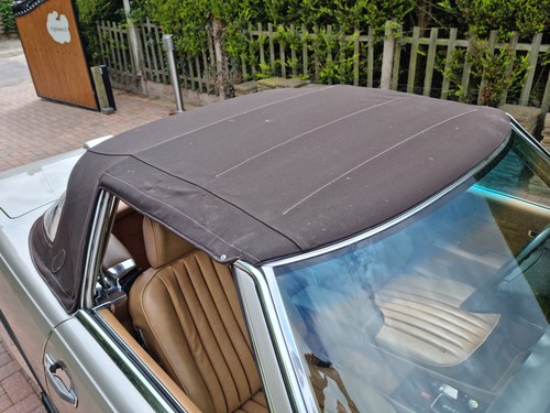 1988 Mercedes-Benz 560SL LHD zum Verkauf (Bild 76 von 128)