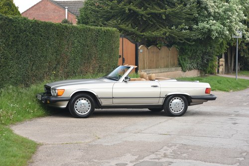 1988 Mercedes-Benz 560SL LHD zum Verkauf (Bild 7 von 128)
