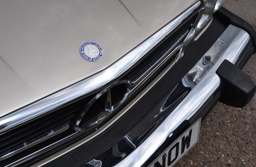 1988 Mercedes-Benz 560SL LHD zum Verkauf (Bild 92 von 128)