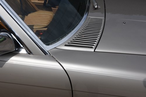 1988 Mercedes-Benz 560SL LHD zum Verkauf (Bild 84 von 128)
