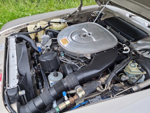 1988 Mercedes-Benz 560SL LHD zum Verkauf (Bild 107 von 128)