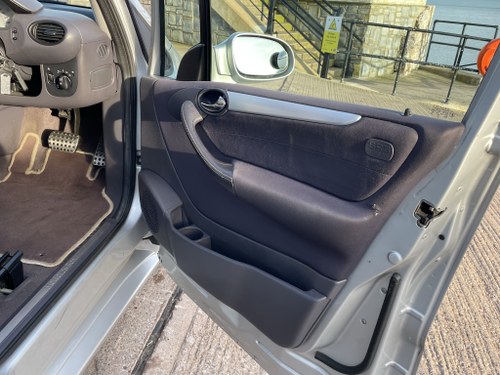 NO RESERVE - 2003 Mercedes-Benz A210 AMG Evolution Auto (W168) En venta (imagen 71 de 189)