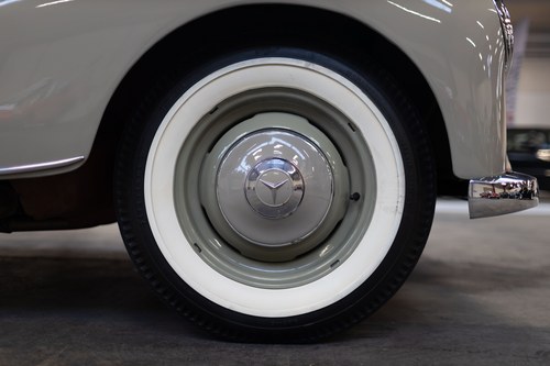 1952 Mercedes-Benz 220 ''Cabriolet A'' (W187) In vendita (immagine 18 di 116)