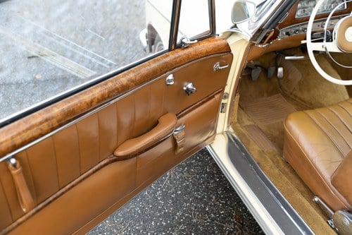 1960 Mercedes-Benz W128 220SE Cabriolet For Sale (picture 21 of 104)