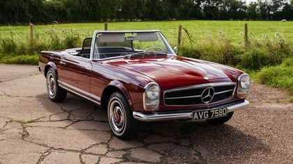 1965 Mercedes SL Class 230 SL Pagoda W113 Roadster