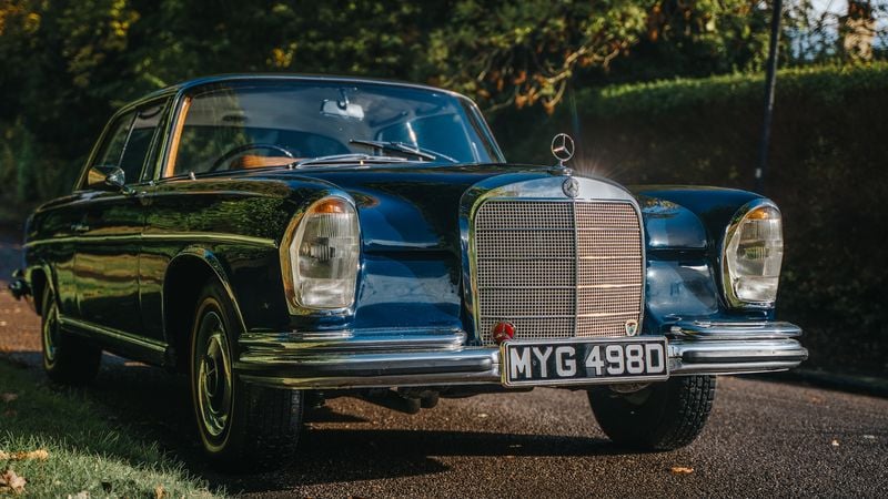 1966 Mercedes-Benz 250 SE Coupé W111 For Sale (picture 1 of 105)