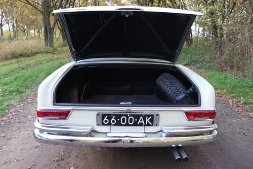 1966 Mercedes-Benz 250 SE Te koop (foto 36 van 80)